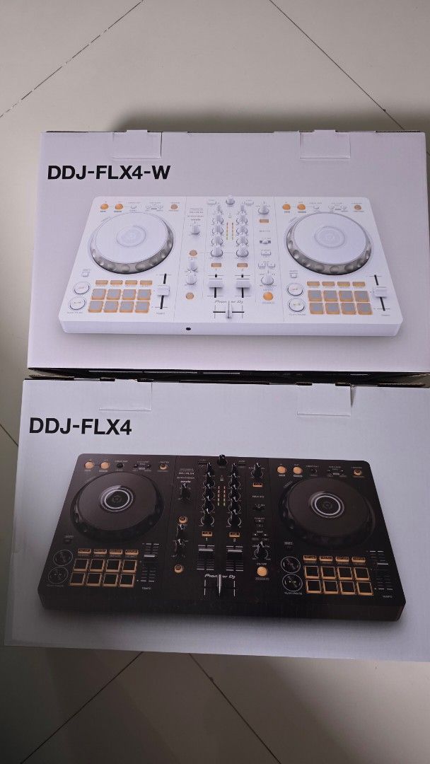 Pioneer DJ DDJ-FLX4 DJ Controller - Black/White