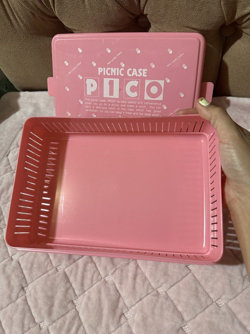Plastic sandwich lunchbox (Category: Storage Boxes & Baskets) located in Davao. Submitted by favoritepreloved (Listing ID 1426149689, Image 2). Description: ❤️ 23cm x 15cm x 6cm.