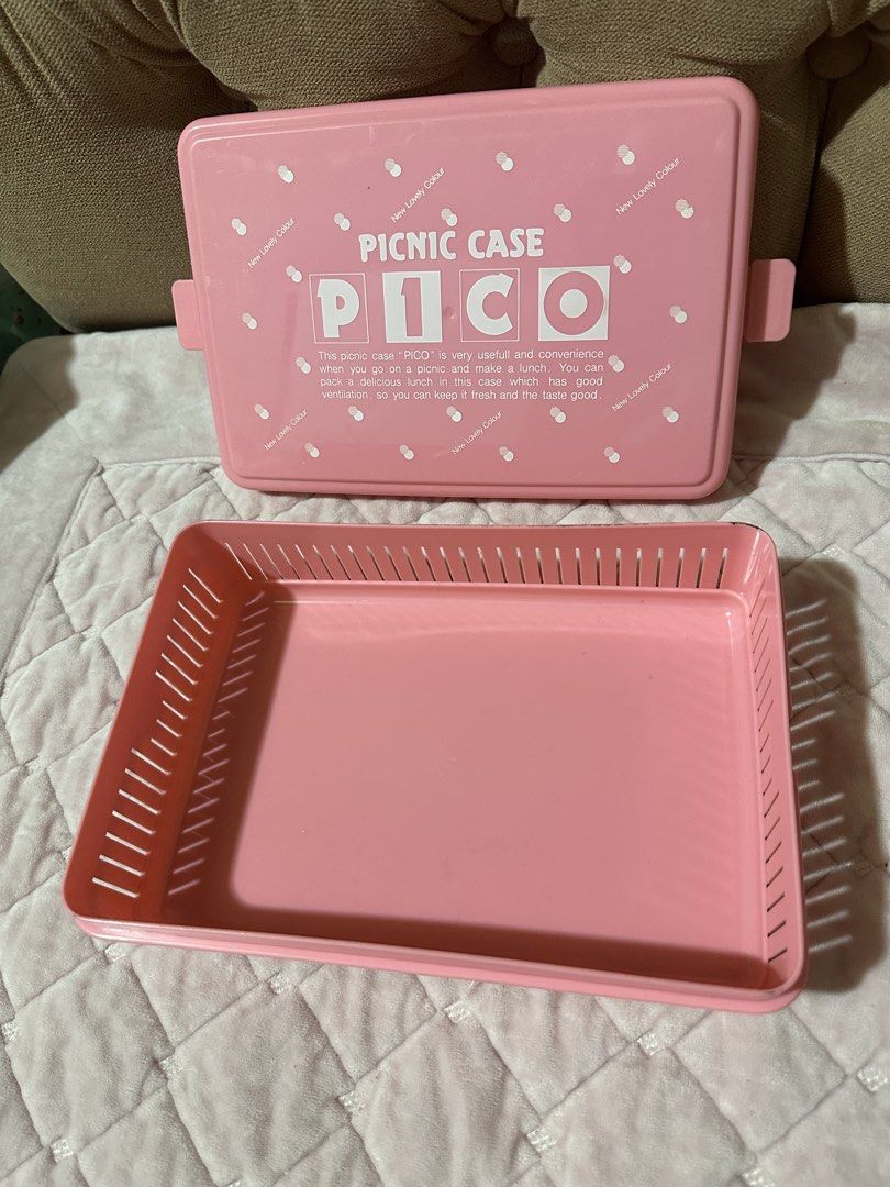 Plastic sandwich lunchbox (Category: Storage Boxes & Baskets) located in Davao. Submitted by favoritepreloved (Listing ID 1426149689, Image 1). Description: ❤️ 23cm x 15cm x 6cm.