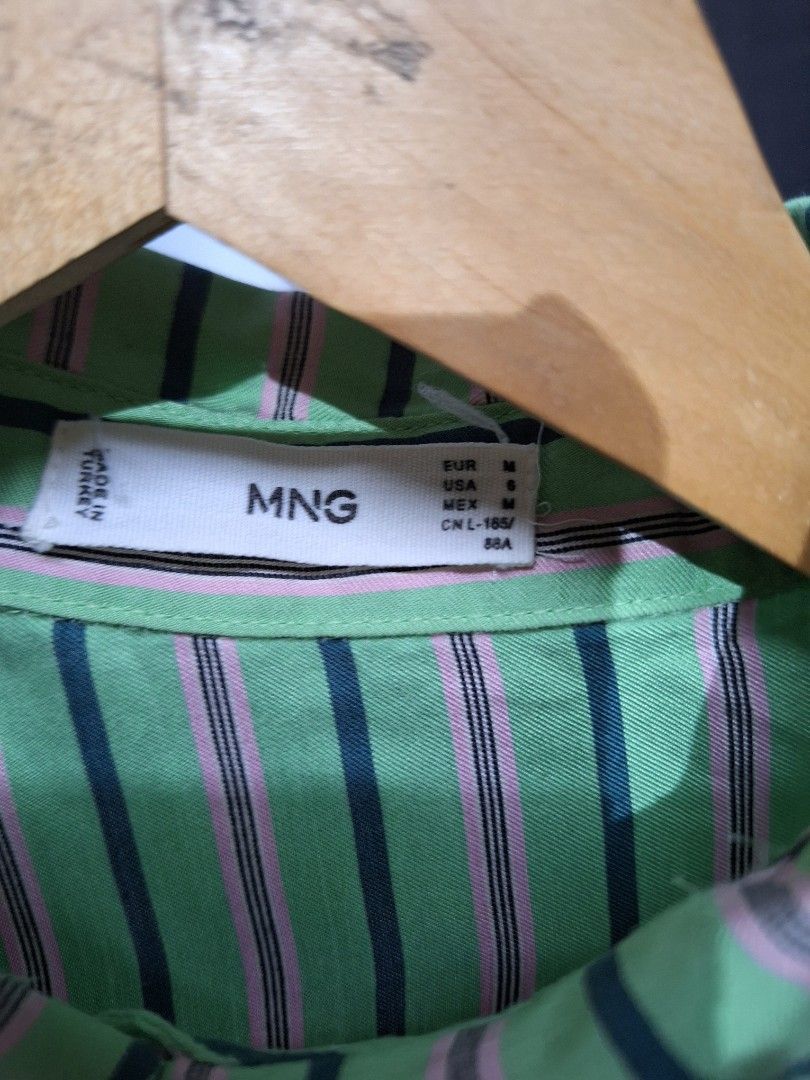 Preloved M@ngo Buttondown Shirt (Category: Blouses) located in Manila. Submitted by ysashoppe (Listing ID 1426013481, Image 3). Description: P 400 plus sf Preloved M@ngo Button Down Shirt Size: Medium Bust:40 Length:32" Fabric:Viscose Polyester Condition:9/10 We are located in beside Bulaluhan sa Espana Manila. MODES OF DELIVERY: 1)LALAMOVE (COD) 2)J&T (PAYMENT FIRST-NO COD ACCOUNT).