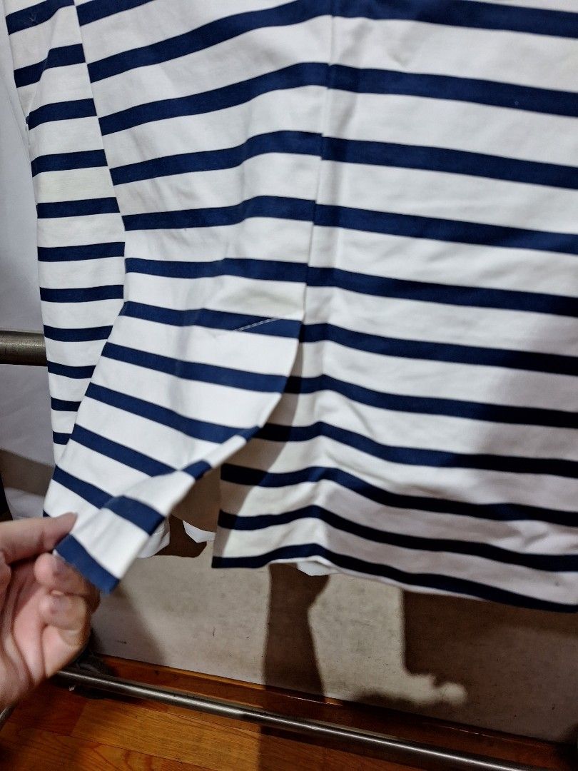 Preloved Oodji Sleeveless Blazer Vest (Category: Others Tops) located in Manila. Submitted by ysashoppe (Listing ID 1426013891, Image 3). Description: P 300 plus sf Preloved Women's Sleeveless Blazer Vest Size:40 Bust:38" Length:33" Condition: 8/10 No flaws Stored We are located in beside Bulaluha sa Espana Manila. MODES OF DELIVERY: 1)LALAMOVE (COD) 2)J&T (PAYMENT FIRST-NO COD ACCOUNT).