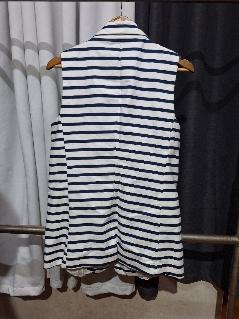 Preloved Oodji Sleeveless Blazer Vest (Category: Others Tops) located in Manila. Submitted by ysashoppe (Listing ID 1426013891, Image 2). Description: P 300 plus sf Preloved Women's Sleeveless Blazer Vest Size:40 Bust:38" Length:33" Condition: 8/10 No flaws Stored We are located in beside Bulaluha sa Espana Manila. MODES OF DELIVERY: 1)LALAMOVE (COD) 2)J&T (PAYMENT FIRST-NO COD ACCOUNT).