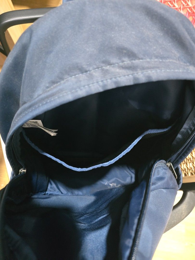 School BackPack (Category: Backpacks) located in Manila. Submitted by wildearth_53ba01 (Listing ID 1426138870, Image 2). Description: .