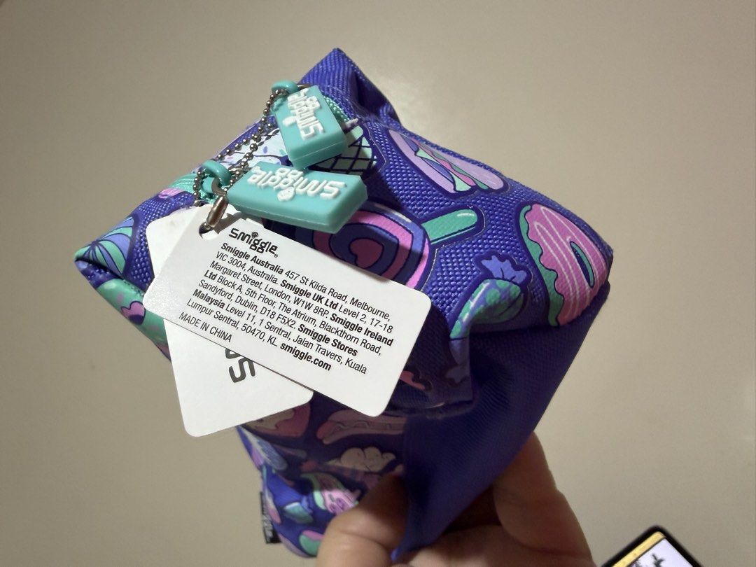 Smiggle Pencil Case (Category: Stationery & School Supplies) located in San Fernando. Submitted by leonag (Listing ID 1426041937, Image 3). Description: .
