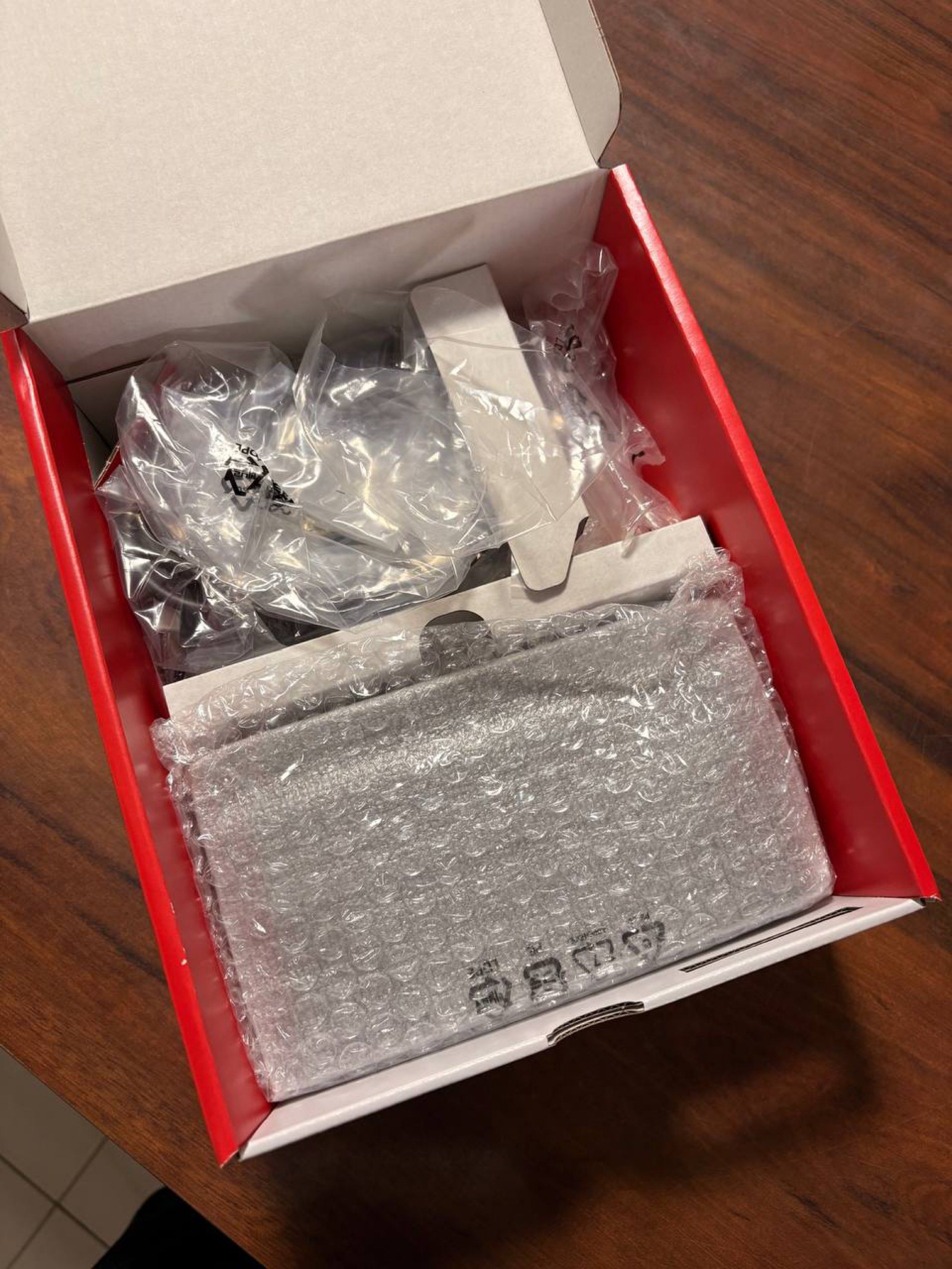Switch OLED (Category: Nintendo) located in Singapore. Submitted by luxurycompulsion (Listing ID 1426099307, Image 2). Description: Nintendo Switch OLED — Barely Used, Like New Bought in December last year and still in 10/10 condition — honestly almost brand new. Very lightly used, well kept, and everything is in great condition. Selling only because I’m upgrading to a newer Switch. What’s included: • Nintendo Switch OLED • Screen protector alrea