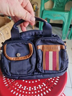 (Kategori: ) berada di . Dikirim oleh MissBellaCollection (ID iklan 1426042288, Gambar 1). Deskripsi: .