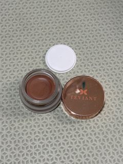 (Category: ) located in . Submitted by makeup_hoarder (Listing ID 1426122690, Image 1). Description: .