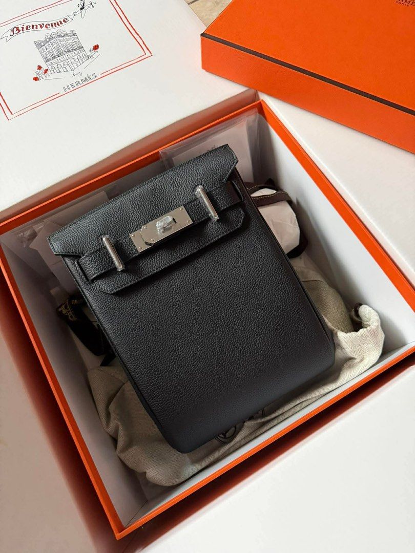 Togo Kelly Hac a dos (Category: Luxury Bags & Wallets) located in Paranaque City. Submitted by kgmgiftedph20 (Listing ID 1426138570, Image 1). Description: .
