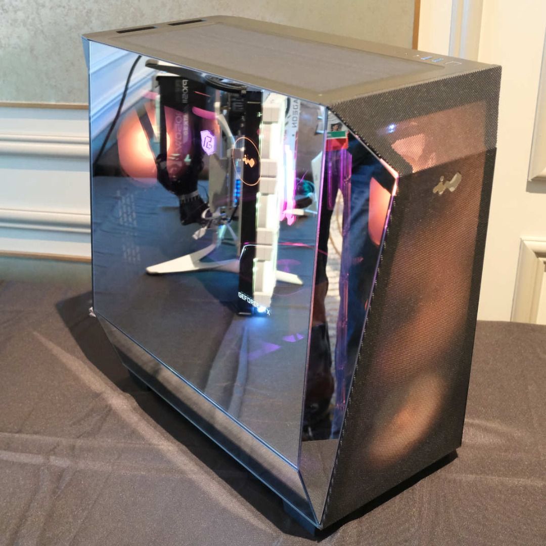Unique InWin Mid-Tower PC Case - PRISM (Black)65716993336707117