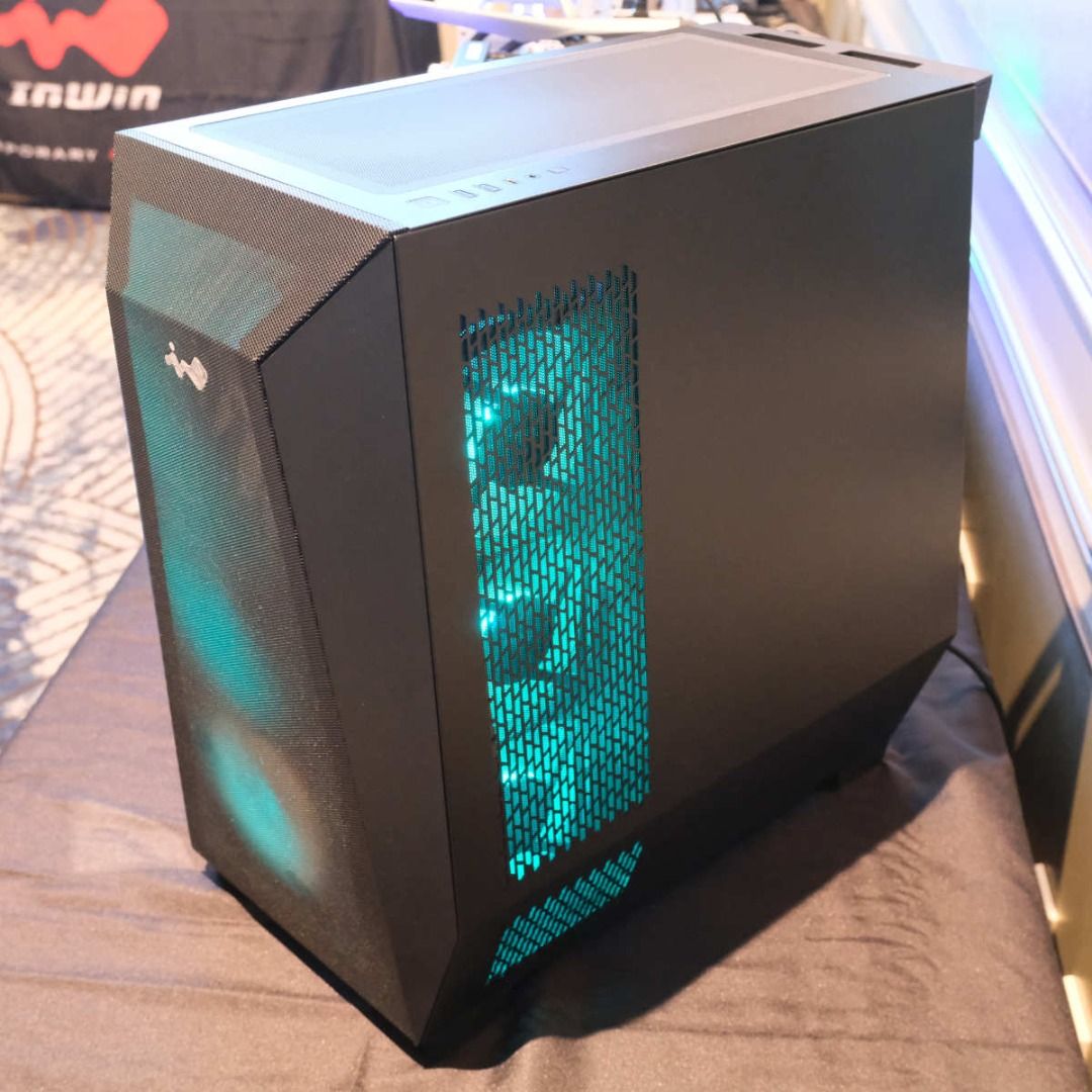 Unique InWin Mid-Tower PC Case - PRISM (Black)65716993336707115