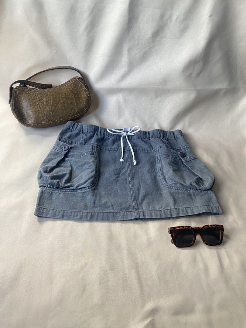 Vintage Cargo Skirt (Category: Skirts) located in Tarlac. Submitted by rieselects (Listing ID 1426046169, Image 2). Description: Size (inches): Waist: 26-33 in (adjustable lace) Length: 12 in ✨ Details: • Handpicked preloved item • No major flaws unless stated 📍 Location: Tarlac, Philippines.