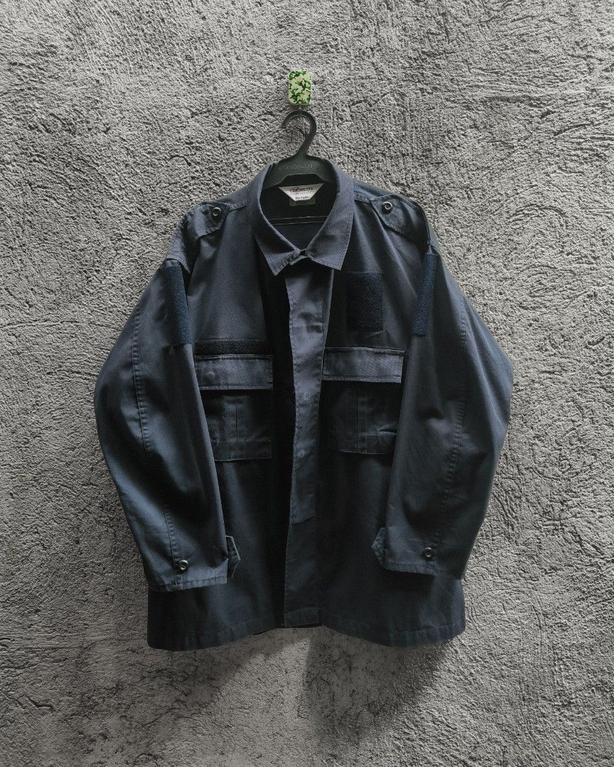 Vintage Elbeco Tektwill Navy BDU Jacket (Category: Coats, Jackets and Outerwear) located in Pasig City. Submitted by a_velvetmemory (Listing ID 1426017453, Image 1). Description: Vintage Elbeco Tektwill Navy BDU Long Sleeve Shirt Width - 25" Length - 29.5" Sleeve Length - 22" This beautiful navy blue BDU shirt fits really well. Perfectly vintage for a man with taste. Condition is great! Color may vary in actual. Feel free to DM if you have furthe