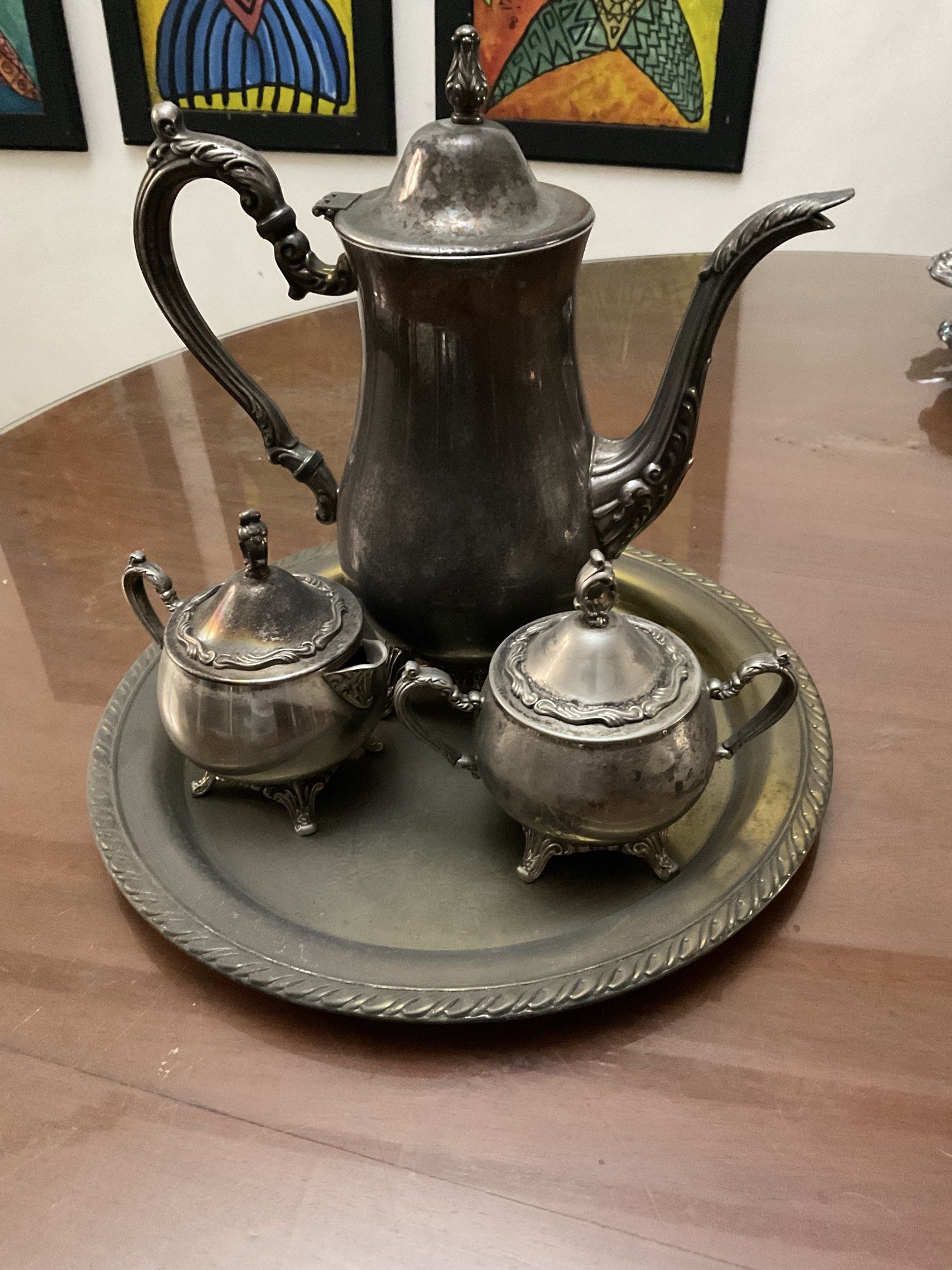 Vintage oneida Silver Tea Set with Tray (Category: Coffee & Tea Tableware) located in Las Pinas. Submitted by ydnam0815 (Listing ID 1426006260, Image 1). Description: Oneida silver plates tea set (4 pcs) Needs polishing.