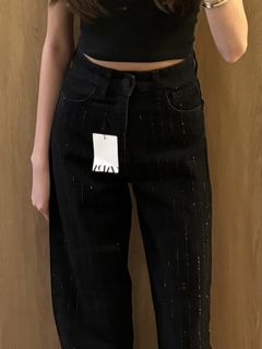 (Category: ) located in . Submitted by mibcloset (Listing ID 1426035508, Image 1). Description: .