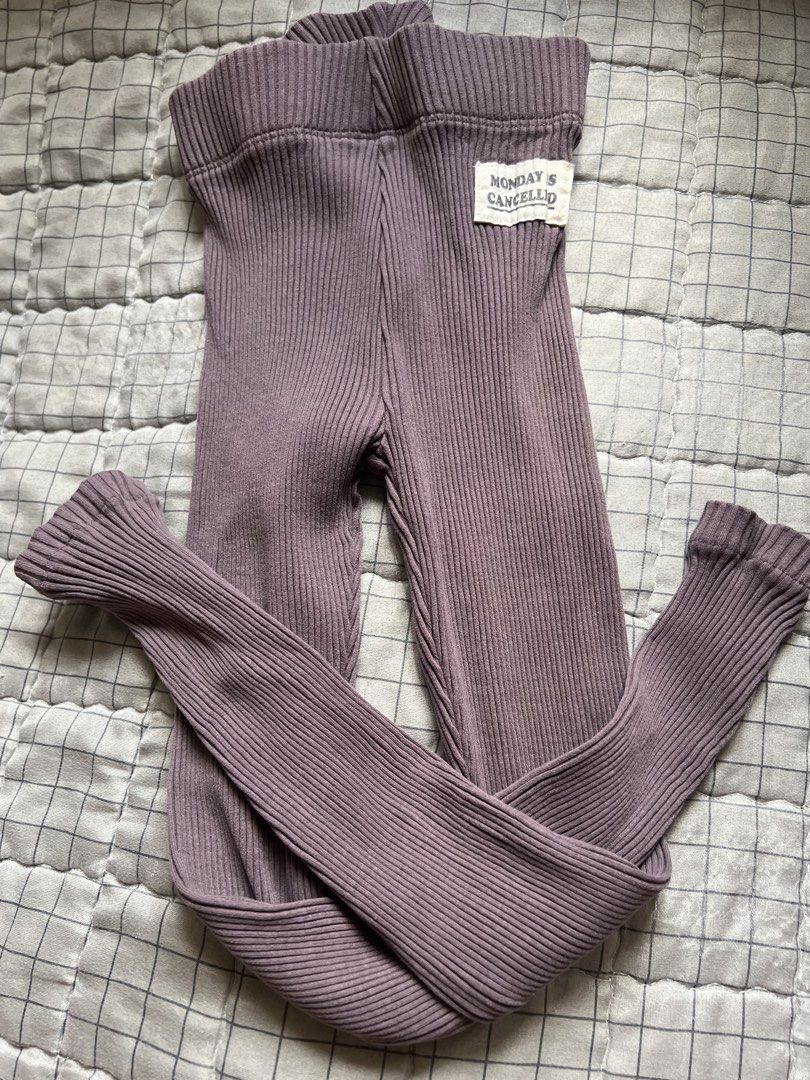 Zara Girl Ribbed Leggings - Size 7 (Category: Babies & Kids Fashion) located in Quezon City. Submitted by bubspreloved (Listing ID 1426027831, Image 2). Description: Zara kids. Classy colored leggings.