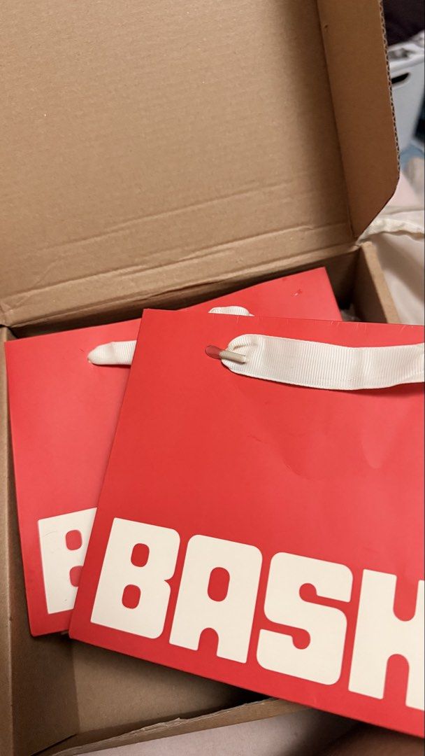 2 pcs BASH PASSPORT PLUS in SAKURA WITH GIFT BAGS (Category: Shoulder Bags) located in Manila. Submitted by jo.hanna (Listing ID 1426335130, Image 1). Description: 2pcs sakura passport plus, wrong checkout.