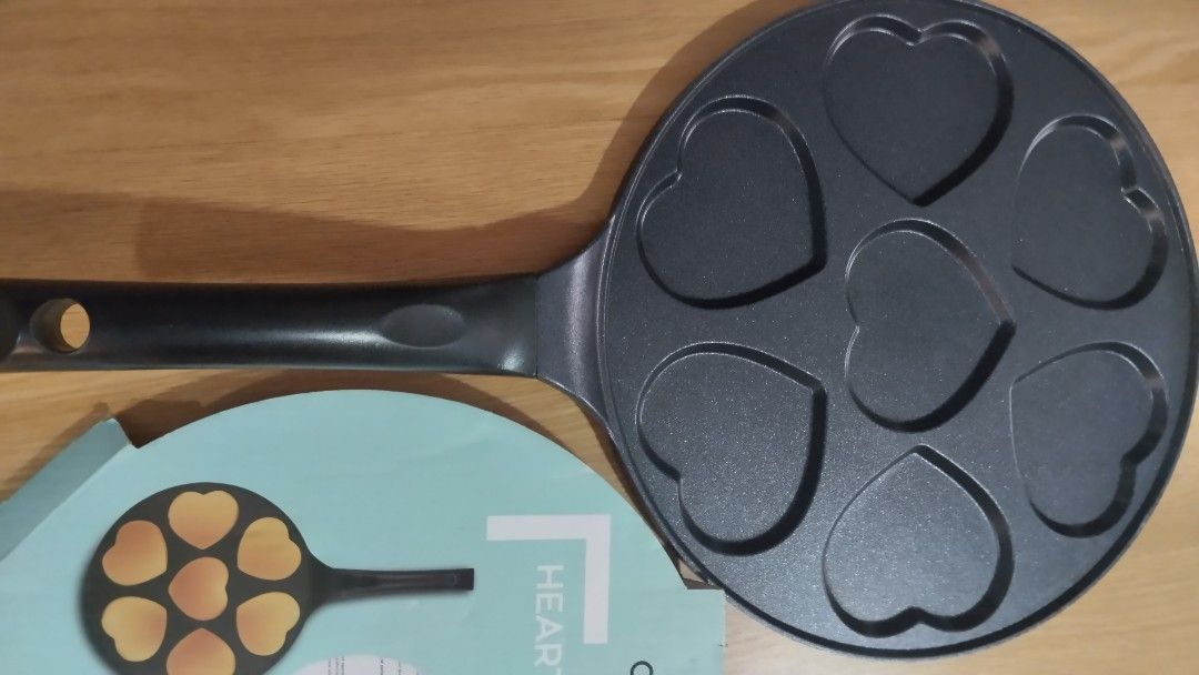 7 Heart Shape Non-Stick Pancake Pan AUS (Category: Cookware & Accessories) located in Antipolo. Submitted by PickClickShip (Listing ID 1426203302, Image 1). Description: 7 Heart Shape Pancake Non-Stick Pan AUS -Brand : Crofton -Material: Cast Aluminium -Diameter : 26cm -dishwasher safe -Can be used with electric, gas -or glass ceramic stove -Reliable long-life non-stick coating -durable -Australian shipped.