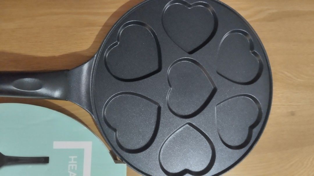 7 Heart Shape Non-Stick Pancake Pan AUS (Category: Cookware & Accessories) located in Antipolo. Submitted by PickClickShip (Listing ID 1426203302, Image 3). Description: 7 Heart Shape Pancake Non-Stick Pan AUS -Brand : Crofton -Material: Cast Aluminium -Diameter : 26cm -dishwasher safe -Can be used with electric, gas -or glass ceramic stove -Reliable long-life non-stick coating -durable -Australian shipped.