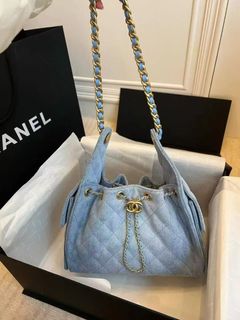 （分類：）位於 。 由 ky.luxury 提交（商品編號 1418317927，圖片 1）。簡介： 。
