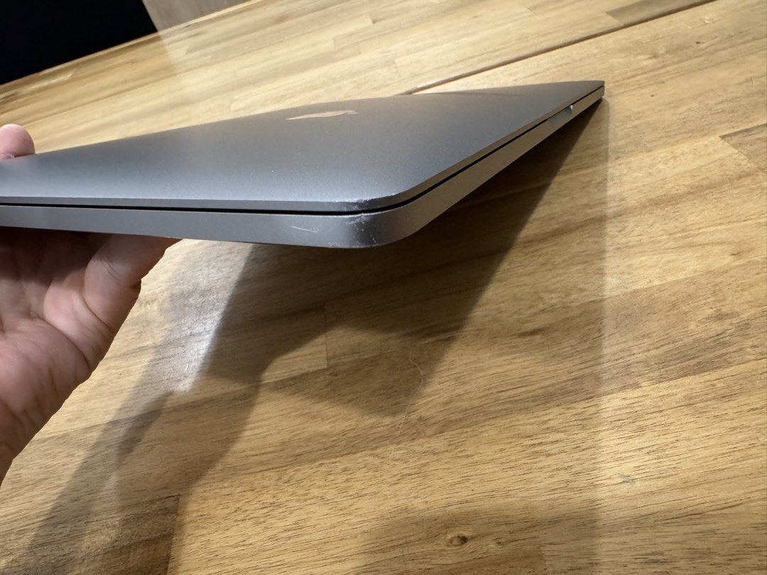 Apple MacBook Pro 13 inch453638136299540484