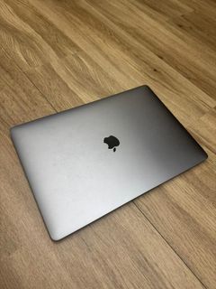 Apple MacBook Pro448920236244357120