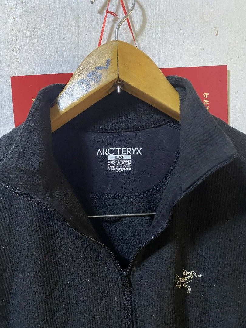 ARCTERYX QUARTER ZIP POLARTEC LONG SLEEVE (Category: Activewear) located in Malvar. Submitted by teddylovesyo (Listing ID 1426283438, Image 3). Description: ARCTERYX QUARTER ZIP POLARTEC LS Large womens Width 19 Length 25-26Long back Very good condition No issue Need clean Mine 875 Free shipping🤝 Batangas location📍 DM Interested buyer📩📩📩.