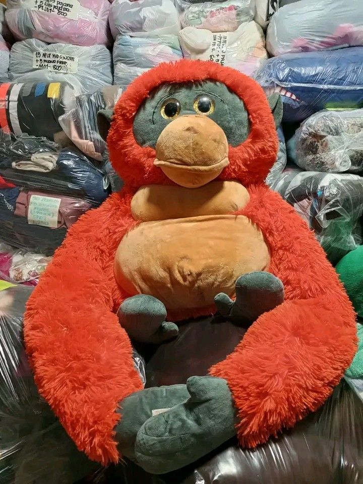 Big Gorilla (Category: Plushies & Soft Toys) located in Manila. Submitted by ms.crybabe (Listing ID 1426199589, Image 2). Description: BIG GORILLA FOR SUPER SALE 499 IN A GOOD CONDITION. MURANG MURA NA ‼️ .
