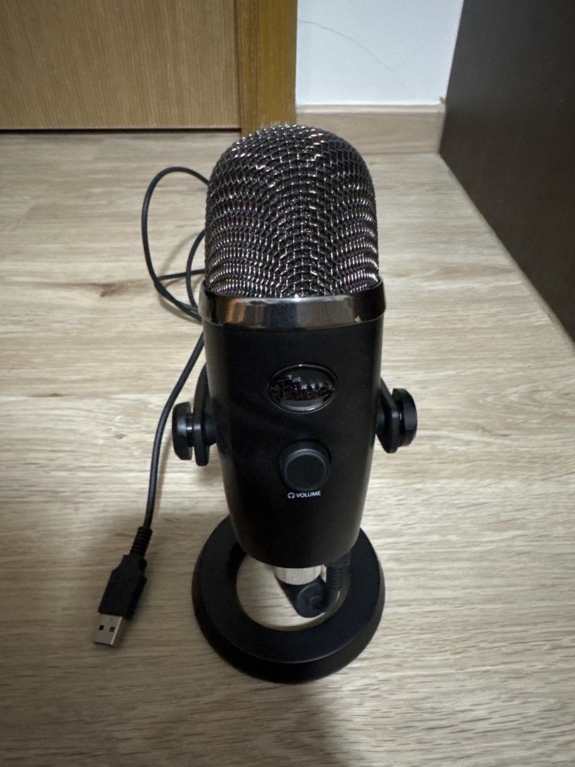 Blue Yeti USB Microphone - Black65725993721473110