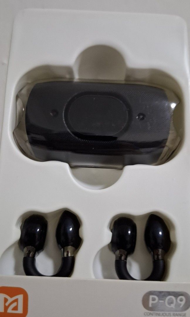 Bluetooth earphones453321395275059201