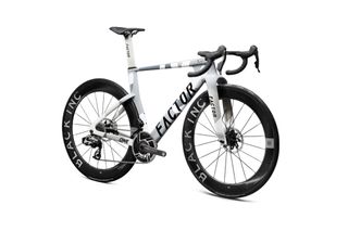 (Category: ) located in . Submitted by paragon.cycles (Listing ID 1426290522, Image 1). Description: .