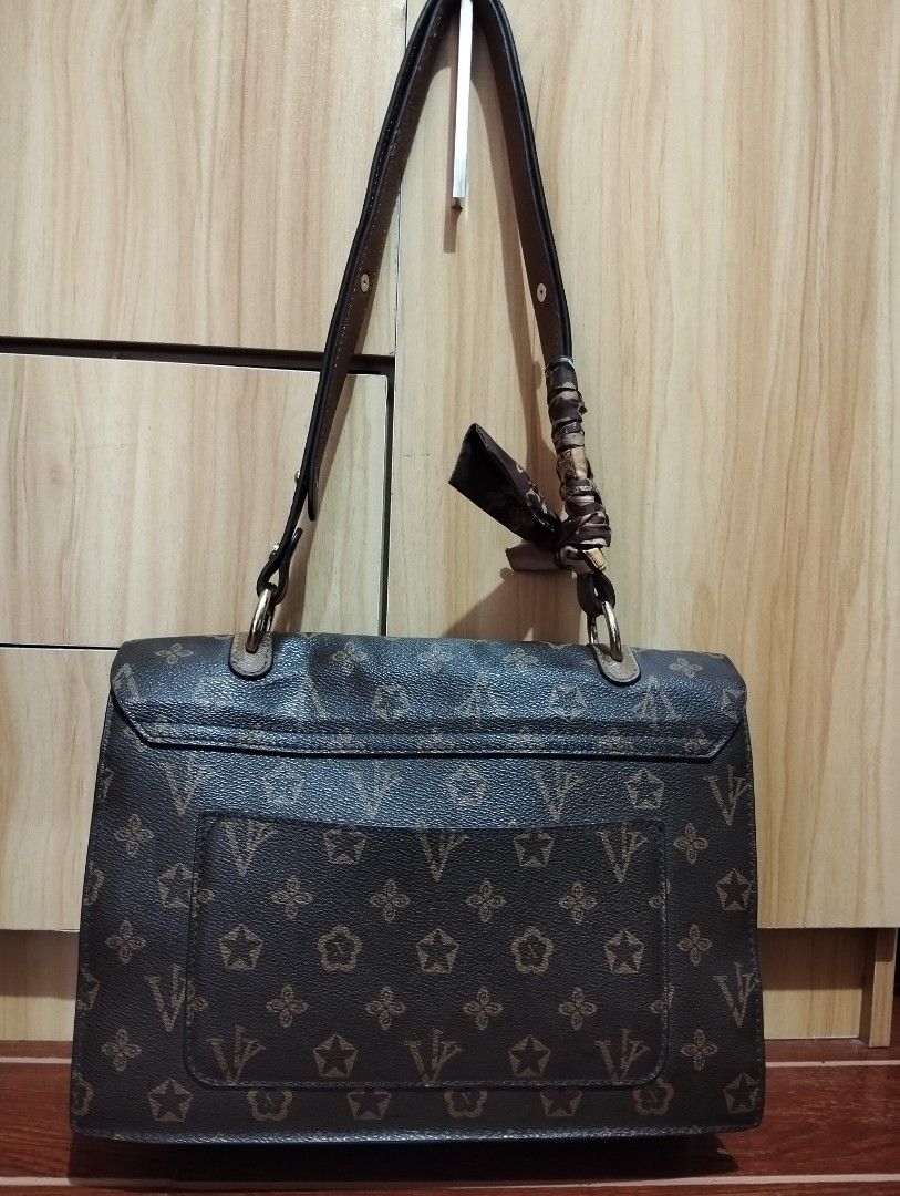 Brown monogram pattern (Category: Shoulder Bags) located in Cabuyao City. Submitted by vaynnah08 (Listing ID 1426258690, Image 2). Description: Pls.See Photos .