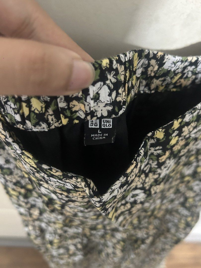 BUNDLE OF 3!! Printed Dresses fits M-L (Category: Dresses) located in Manila. Submitted by brbjuuling (Listing ID 1426246529, Image 3). Description: BUNDLE OF 3 DRESSES! get individually FOR 180 each! LARGE Uniqlo Floral Puff Sleeve dress MEDIUM Forme Printed dress with belt MEDIUM Plains&Prints Dress .
