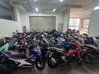 (Category: ) located in . Submitted by buyalltypeofmotorcycle (Listing ID 1426282128, Image 1). Description: .