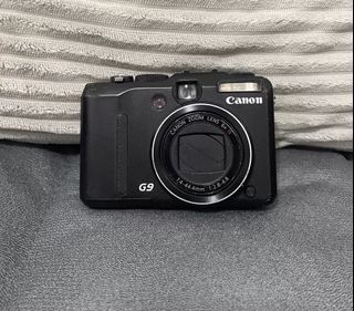 Canon PowerShot N100 12.1MP – 5x Zoom – Compact Noir – Pour Pièces (Japon)