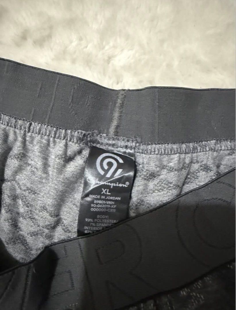 Champion Grey Compression Pants - XL (Category: Activewear) located in Manila. Submitted by meisu_mnl (Listing ID 1426208367, Image 3). Description: 🔥 Champion Compression Pants XL – Like New 🔥 Premium athletic compression leggings perfect for gym, running, training, or sports activities. Brand: Champion Size: XL Waist: 26–40 inches Length: 38 inches Color: Gray Condition: Like New ✨ DESIGN & FEATURES • Stretchable compression fabric for muscle