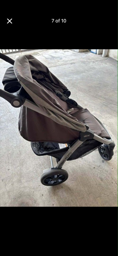 Chicco Bravo Trio Travel System (Category: Strollers) located in Quezon City. Submitted by carlmontemayor1992 (Listing ID 1426227618, Image 2). Description: Comes with Stroller, Car Seat and Chicco Goodnight Playard (Play Pen) *Items not sold separately.