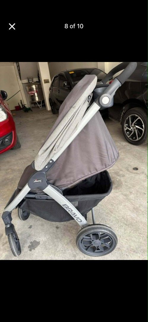 Chicco Bravo Trio Travel System (Category: Strollers) located in Quezon City. Submitted by carlmontemayor1992 (Listing ID 1426227618, Image 3). Description: Comes with Stroller, Car Seat and Chicco Goodnight Playard (Play Pen) *Items not sold separately.