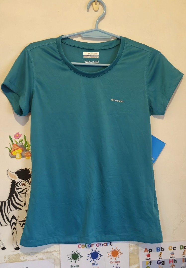 Columbia Short Sleeve Shirt (Category: Shirts) located in Paranaque City. Submitted by nieshaprelovedshop (Listing ID 1426346623, Image 1). Description: Columbia Crescent Falls short sleeve shirt in teal. Features Omni-Wick advanced evaporation technology. Size XS/TP. Made in Sri Lanka. The original price is $30.00. The shirt is new with tags..