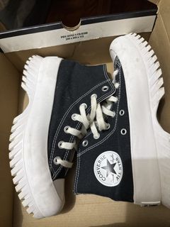 （分類：）位於 。 由 movingoutsale321 提交（商品編號 1426312768，圖片 1）。簡介： 。
