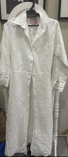 (Category: ) located in . Submitted by thehangerpreloved (Listing ID 1426202368, Image 1). Description: .