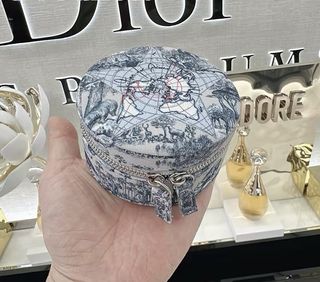 （分類：）位於 。 由 heidiwsy 提交（商品編號 1426315661，圖片 1）。簡介： 。