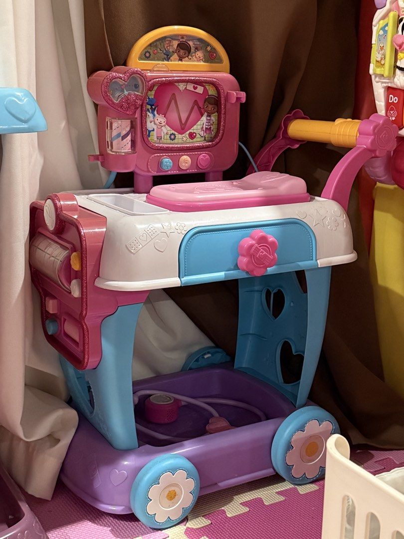 Doc McStuffins Doctor's Bag and Cart (Category: Kids Toys) located in Koronadal. Submitted by prelovedtoysbysachi (Listing ID 1426357273, Image 1). Description: Battery operated and all working very rare to😄.