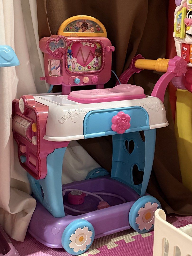 Doc McStuffins Doctor's Bag and Cart (Category: Kids Toys) located in Koronadal. Submitted by prelovedtoysbysachi (Listing ID 1426357273, Image 2). Description: Battery operated and all working very rare to😄.