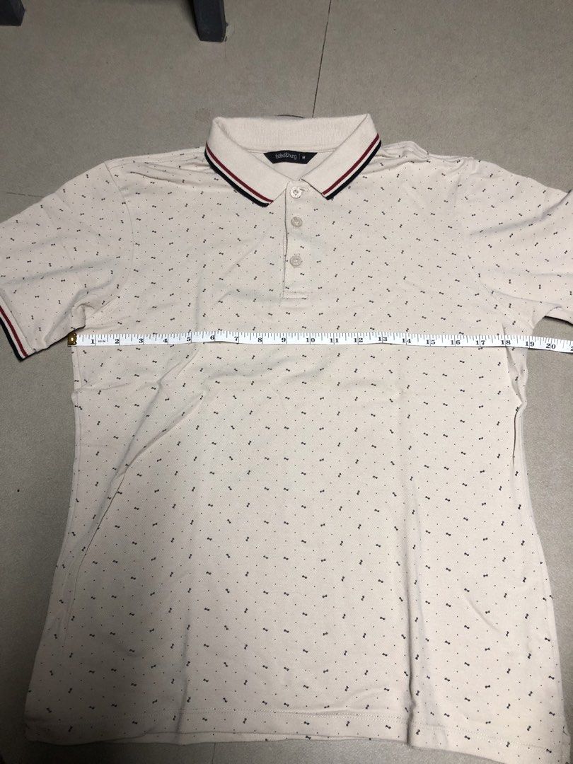 Folded and Hung (Category: Tshirts & Polo Shirts ) located in Bacoor. Submitted by arvzzy (Listing ID 1426202126, Image 2). Description: Preloved Item not Ukay Original used once 19x25.