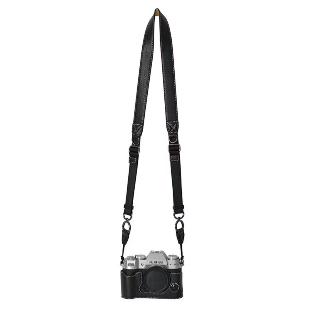 Fujifilm X-T50 Camera Case and Strap (Category: Camera Bags & Carriers) located in San Pedro. Submitted by bts.tmikaela (Listing ID 1426238513, Image 1). Description: RFS - bought the wrong case (my camera is xt10 lol) bought it for 580.