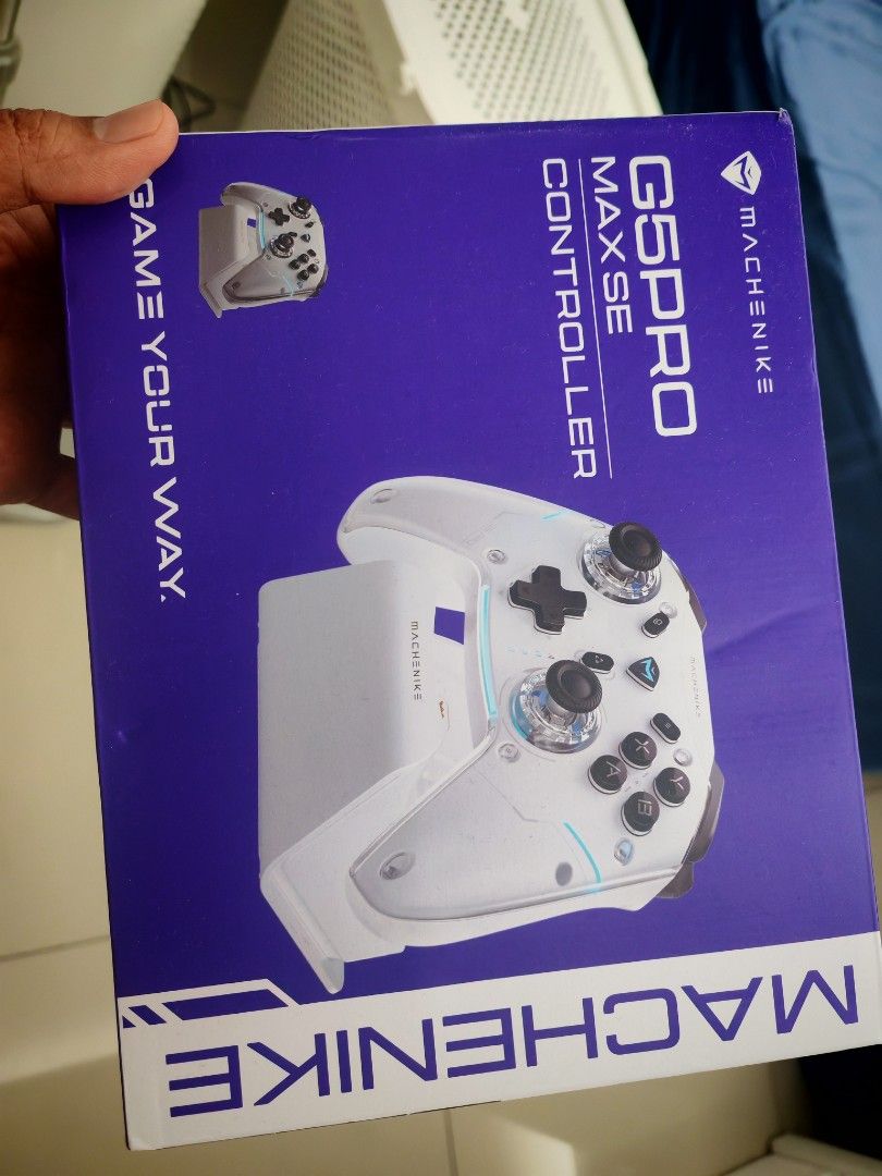 Game controller (Category: Controllers) located in Shah Alam. Submitted by farreasttz (Listing ID 1426304787, Image 2). Description: Nk letgo machenike controller with dock charging port Rm 185.