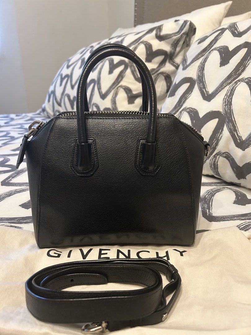 Givenchy Antigona Mini (Category: Luxury Bags & Wallets) located in Taguig. Submitted by Jill_preloved (Listing ID 1426243066, Image 3). Description: Mini Antigona Black with detachable strap With dustbag .