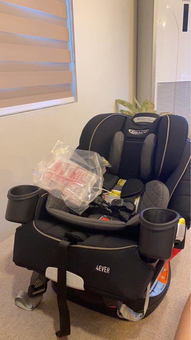 Graco 4ever (Category: Car Seats) located in Makati City. Submitted by officialrodz (Listing ID 1426226182, Image 1). Description: - Graco 4ever car seat - Stylish design - Well-maintained - Safe and reliable.