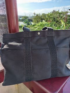 (Category: ) located in . Submitted by shoptokyothrift (Listing ID 1426257210, Image 1). Description: .