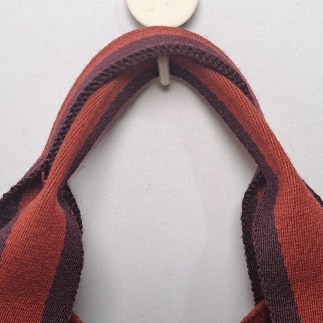 Hermes Paris Canvas Tote Bag Maroon (Category: Luxury Bags & Wallets) located in Caloocan City. Submitted by 2ndhand.manila (Listing ID 1426238832, Image 3). Description: 18 in x 12 H x 5 D ▪️NO COD/COP ▪️Ship thru J&T ▪️Lalamove/Grab Express ▪️G-Cash or Bank Transfer ▪️Location: North Caloocan.